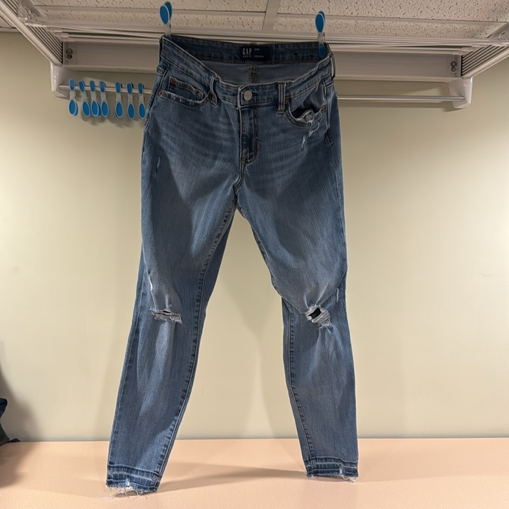 Gap Denim ripped jeans soft denim size 8/29 Regular